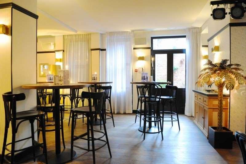 Latroupe Le Berger Otel Saint-Gilles Restoran fotoğraf