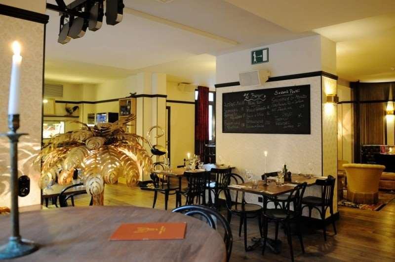 Latroupe Le Berger Otel Saint-Gilles Restoran fotoğraf