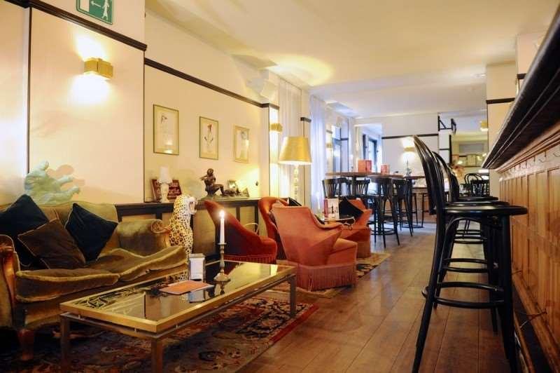 Latroupe Le Berger Otel Saint-Gilles Restoran fotoğraf